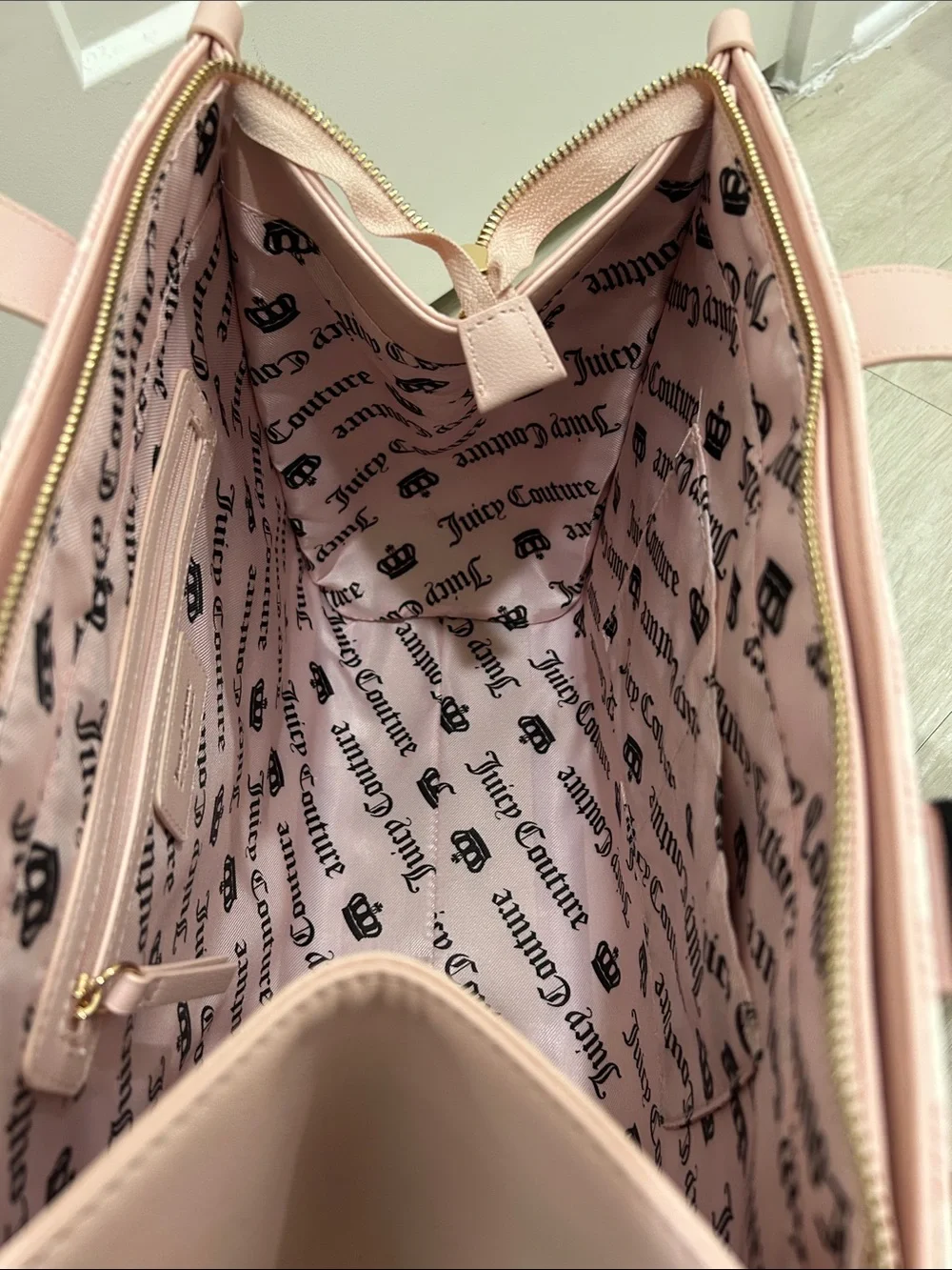 Juicy Couture Exclusive (NWT) Study In Style With Scottie Tote Bag - Picture 11 of 14